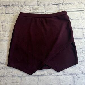 Newbury Kustom Burgundy Faux Suede Mini Skirt. Pull on. Size Medium.